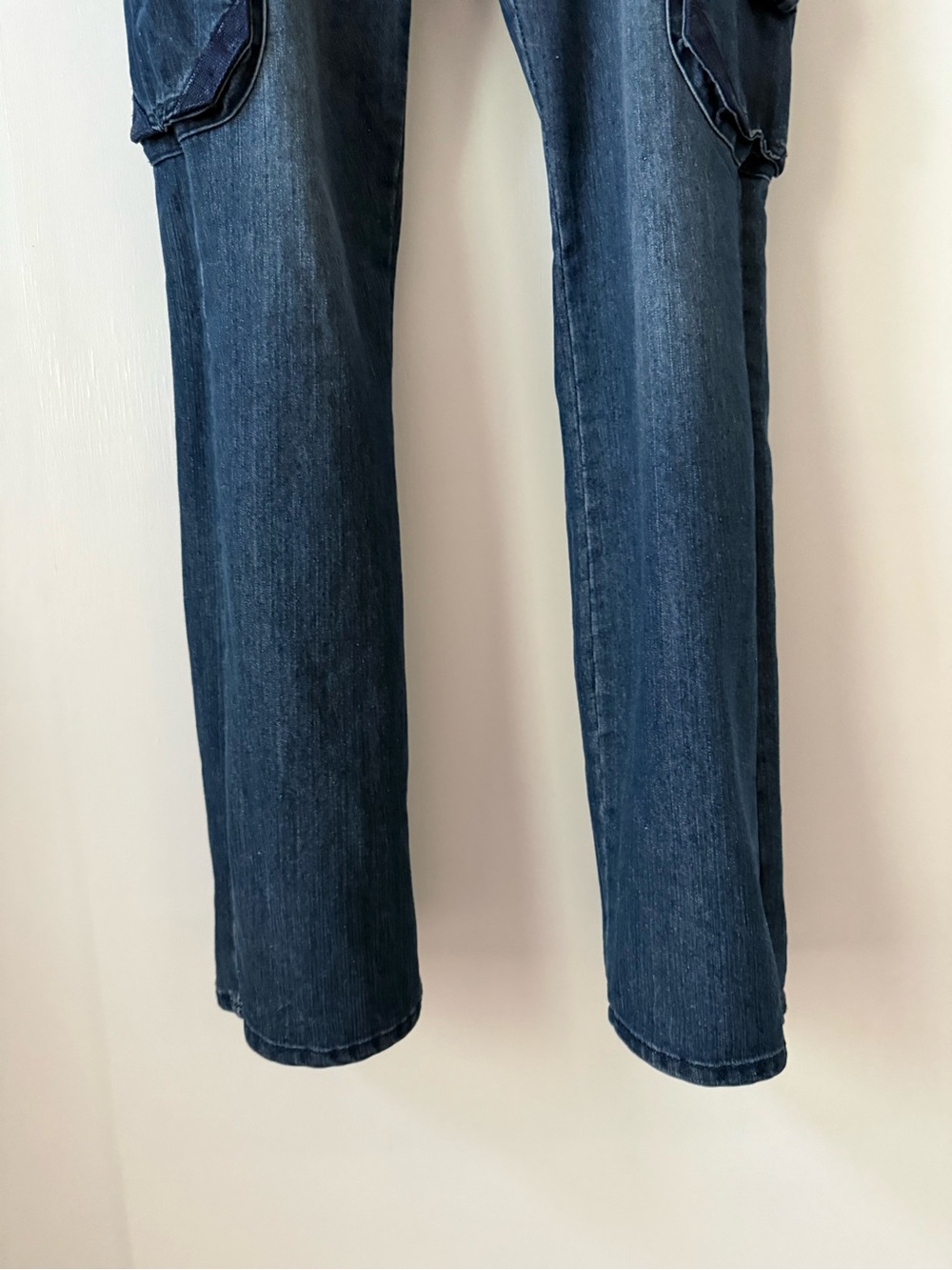 Vintage Y2K Low Rise Apple Bottoms Dark Wash Cargo Jeans Size 13/14 - Picture 7 of 16